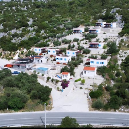 Camping Homes Grot Gradac  Bagian luar foto