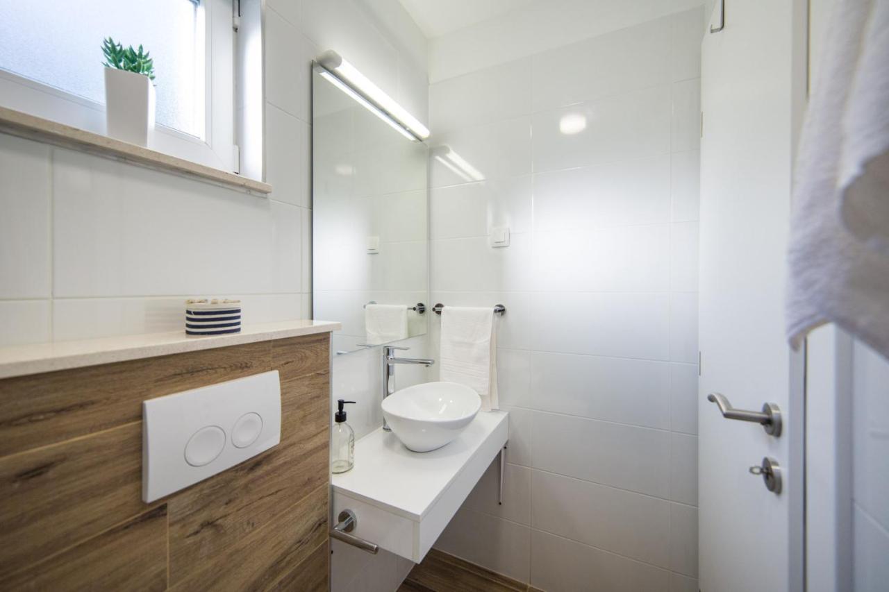 Camping Homes Grot Gradac  Bagian luar foto