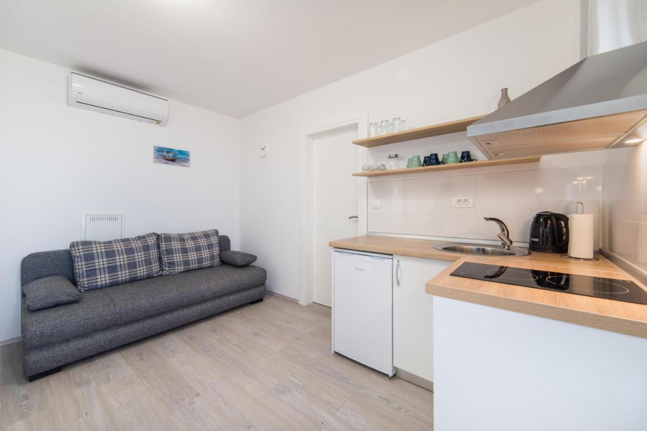 Camping Homes Grot Gradac  Bagian luar foto