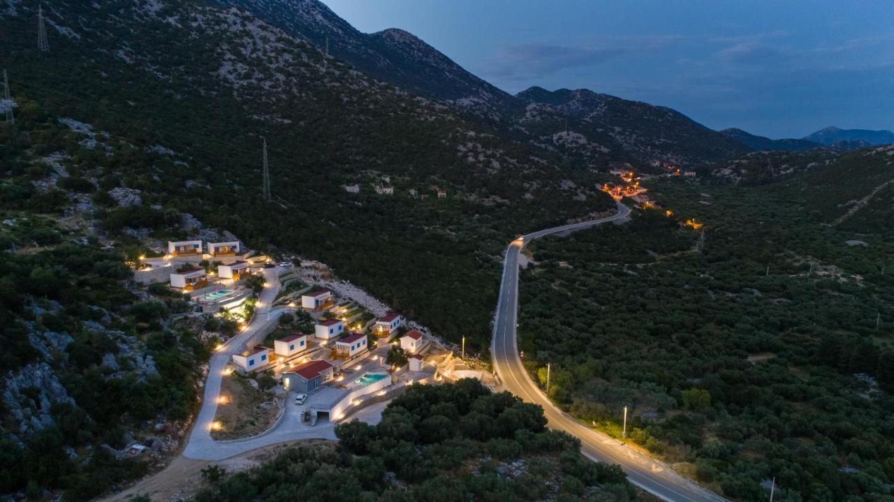 Camping Homes Grot Gradac  Bagian luar foto