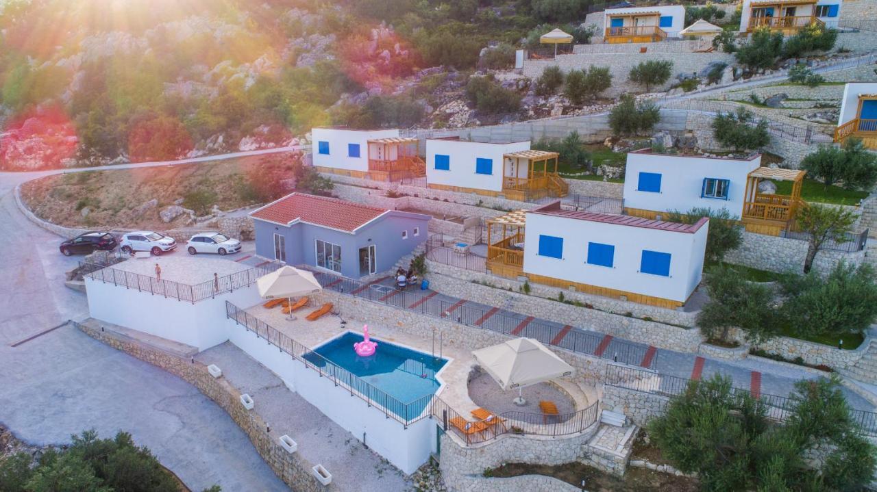 Camping Homes Grot Gradac  Bagian luar foto