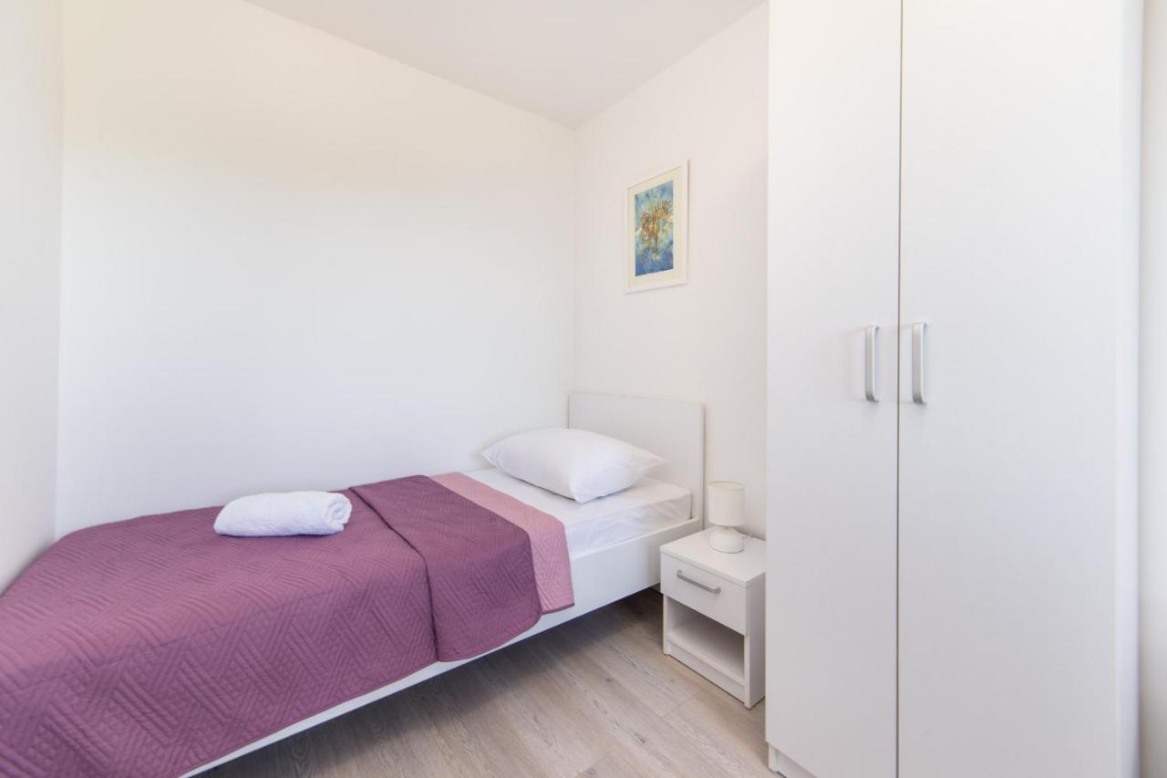 Camping Homes Grot Gradac  Bagian luar foto