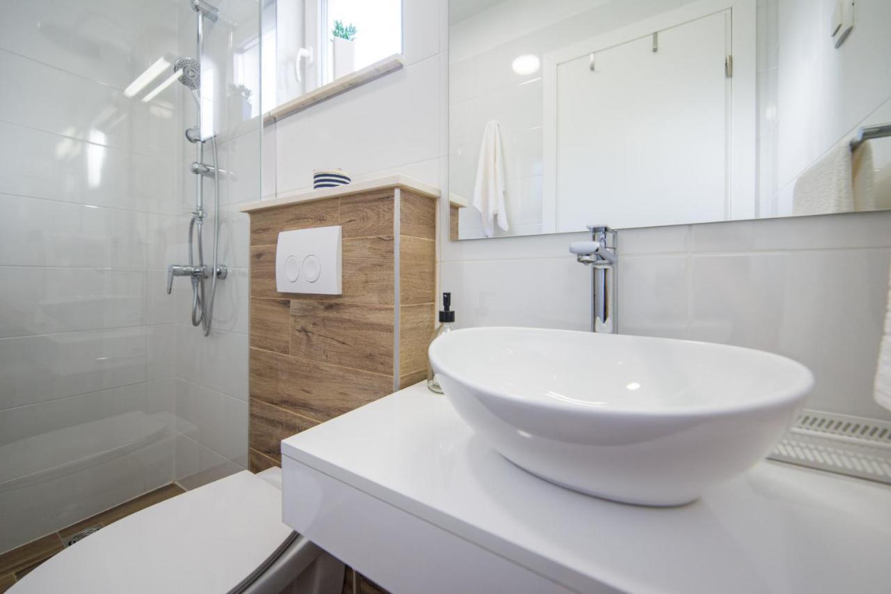 Camping Homes Grot Gradac  Bagian luar foto