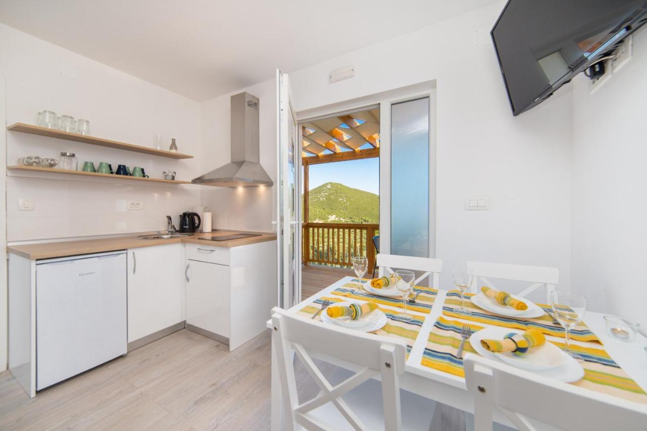 Camping Homes Grot Gradac  Bagian luar foto