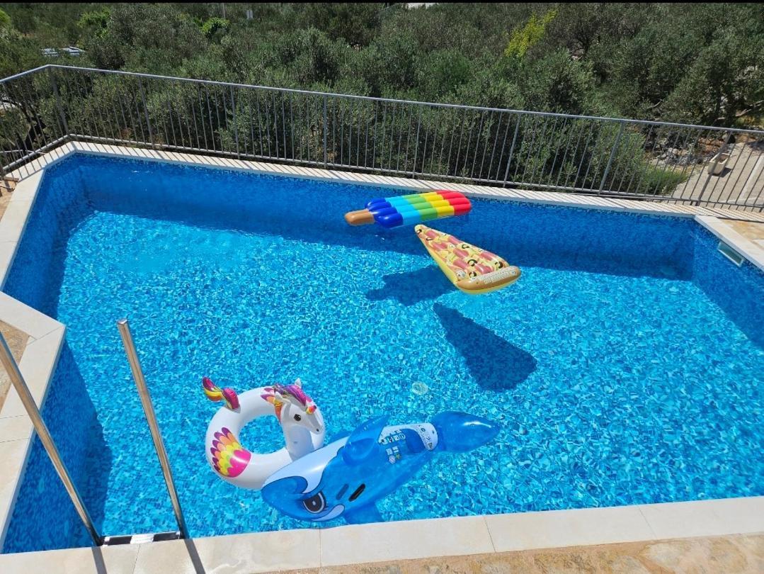 Camping Homes Grot Gradac  Bagian luar foto