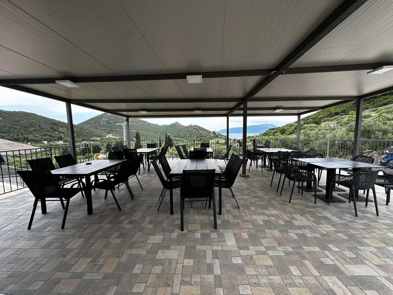 Camping Homes Grot Gradac  Bagian luar foto